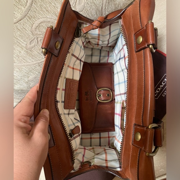 Coach Large Bleecker Burnished Leather British Tan Shoulder Bag - Picture 7 of 16